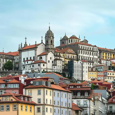 Modern In The Heart Of Appartamento Oporto